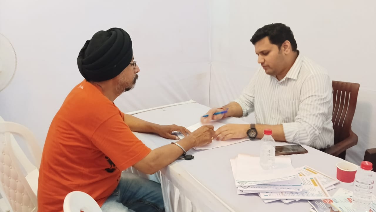 Dr M Mahesh Singh Yukti Liver and Gastrocare Bilaspur CG Health Camp 3